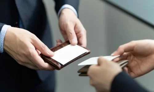 ビジネスマナー教育のポイントは「型を教える」こと